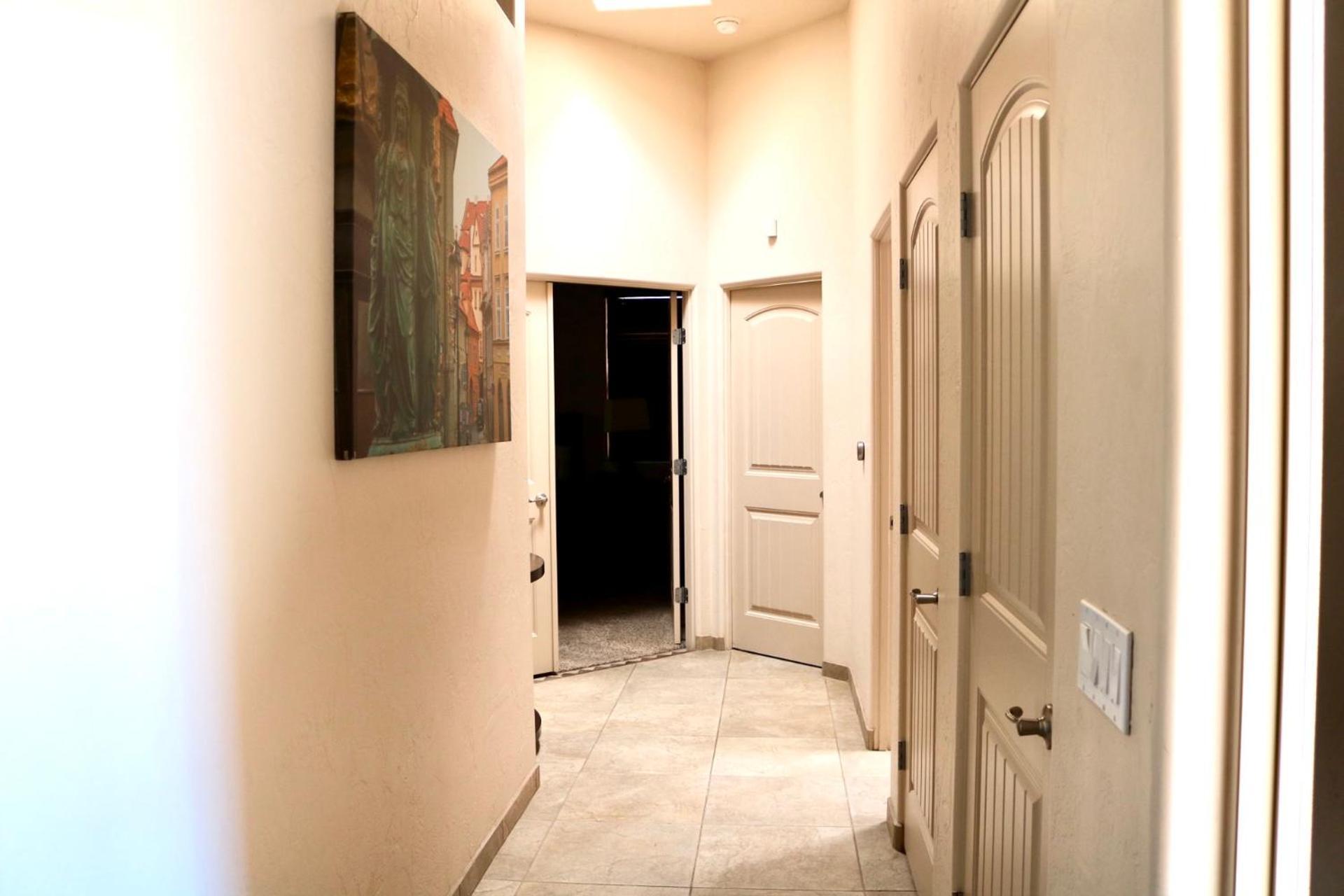 Southwestern Comfort 2b * Las Cruces