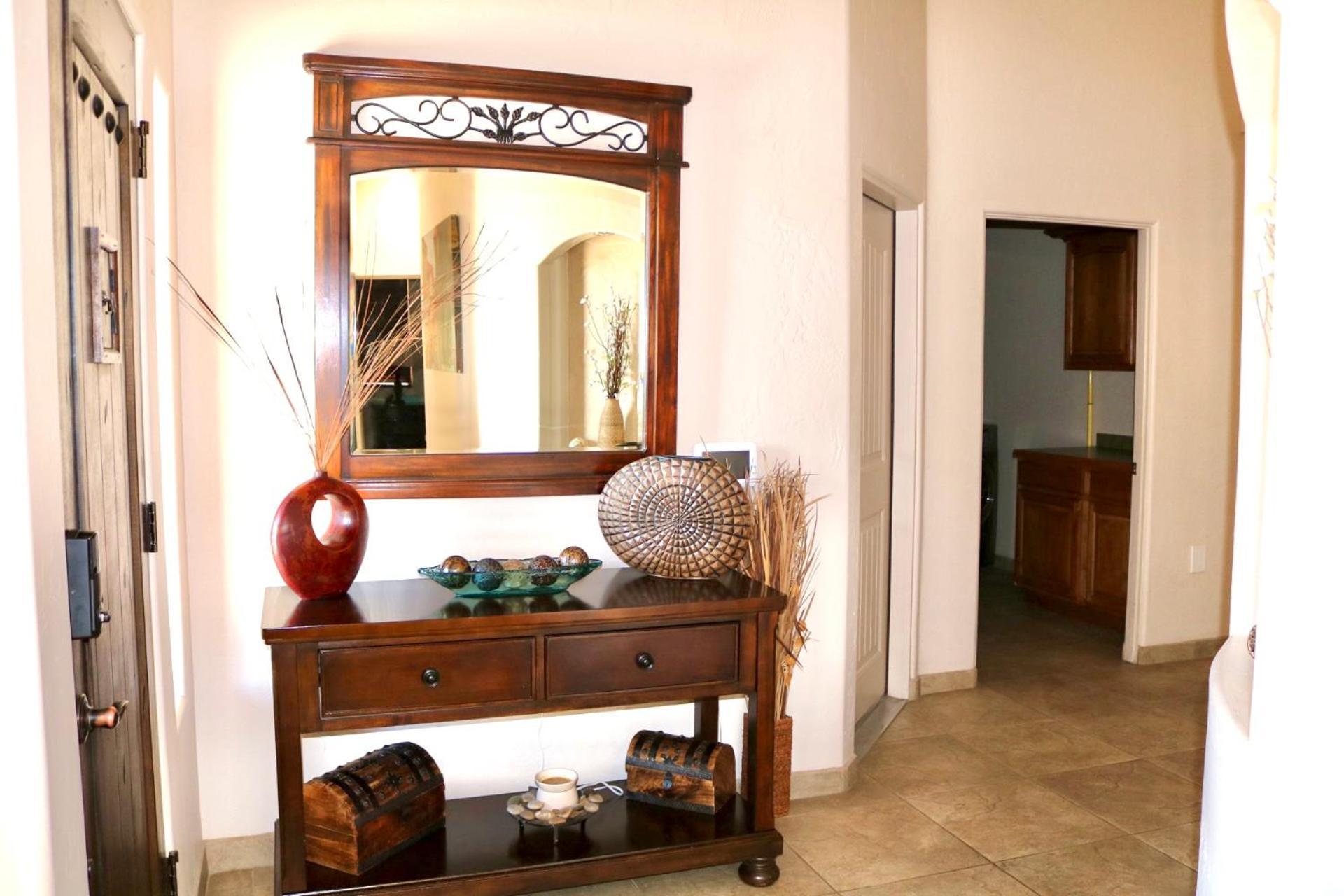 Southwestern Comfort 2b * Las Cruces